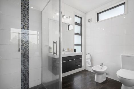 Photo of property in 6 Ella Place, Papamoa Beach, Papamoa, 3118