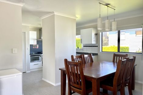Photo of property in 100 Frobisher Street, Island Bay, Wellington, 6023