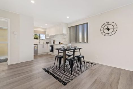 Photo of property in 2/3 Sparrow Place, Weymouth, Auckland, 2103