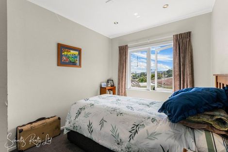 Photo of property in 5a Whaka Street, Maungaturoto, 0520