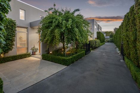 Photo of property in 33 Wroxton Terrace, Merivale, Christchurch, 8014