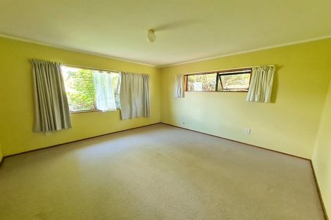 Photo of property in 2/6 Mcquoid Place, Glenfield, Auckland, 0629