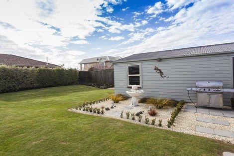 Photo of property in 39 Charlcott Street, Burnside, Christchurch, 8053