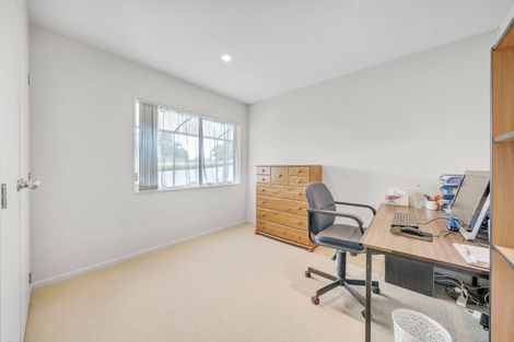 Photo of property in 16 Leafield Crescent, Henderson, Auckland, 0612
