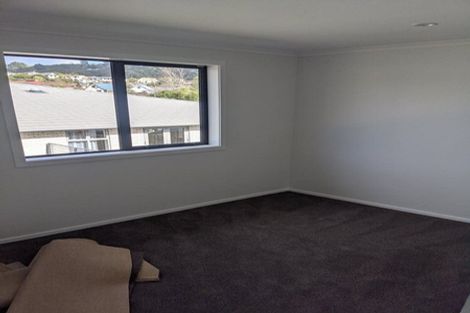 Photo of property in 1b Breakwater Way, Whitby, Porirua, 5024