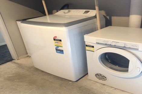 Photo of property in 30 Innisowen Place, Flat Bush, Auckland, 2019