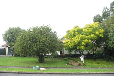 Photo of property in 1 Kereru Place, Half Moon Bay, Auckland, 2012