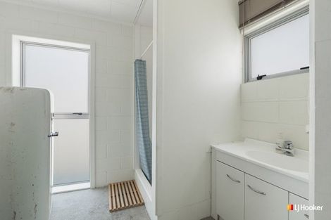 Photo of property in 183 Seaforth Road, Waihi Beach, 3611