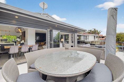 Photo of property in 16 Clyside Avenue, Half Moon Bay, Auckland, 2012