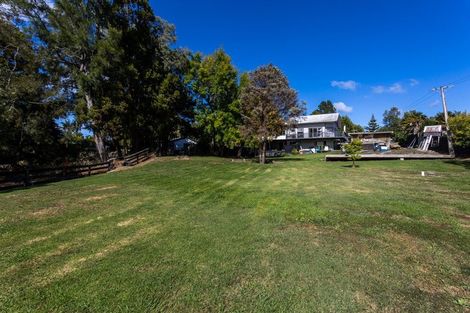 Photo of property in 24 Waikoukou Valley Road, Waimauku, 0812