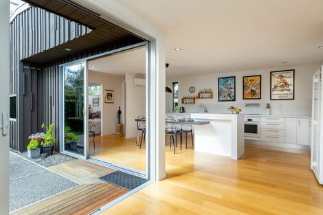 Photo of property in 104 Maxwell Road, Blenheim, 7201