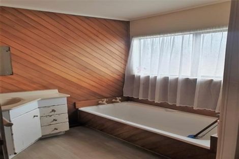 Photo of property in 16 Limond Street, Randwick Park, Auckland, 2105