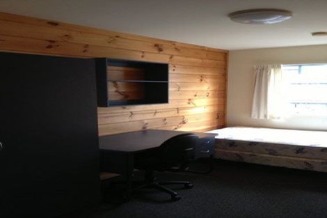 Photo of property in Basin Reserve Complex, 13/4 Sussex Street, Mount Cook, Wellington, 6021