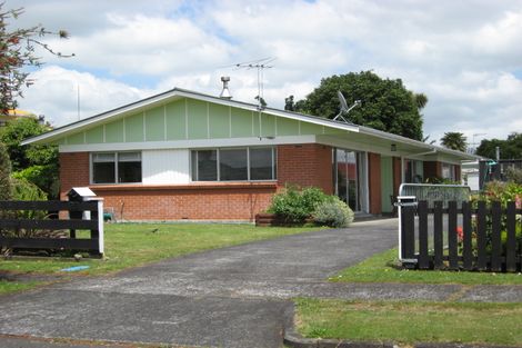 Photo of property in 23 Garden Terrace, Pukekohe, 2120