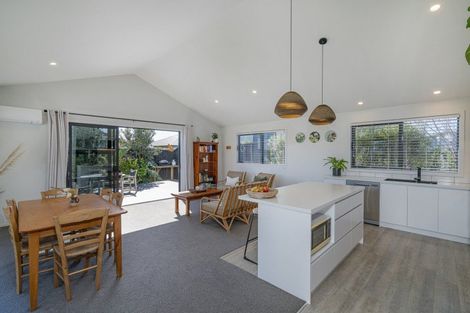 Photo of property in 128 Kupe Drive, Whitianga, 3510