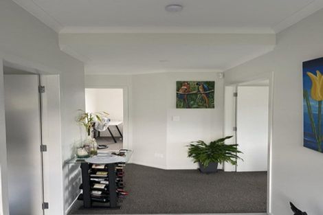 Photo of property in 11 Stingray Drive, Omokoroa, 3114