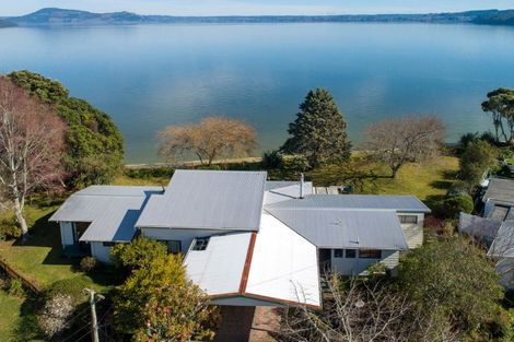 Photo of property in 10 Waana Street, Mourea, Rotorua, 3074