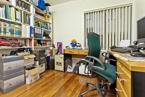 Photo of property in 14 Holland Road, Hillcrest, Auckland, 0627