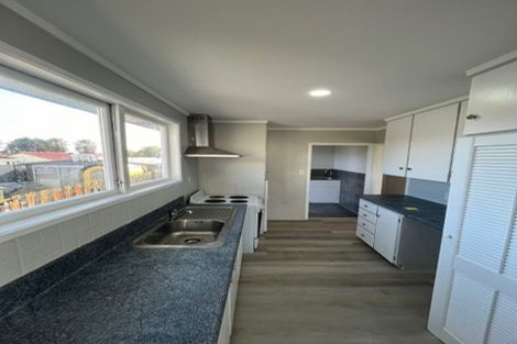 Photo of property in 7 Moncrieff Avenue, Clendon Park, Auckland, 2103