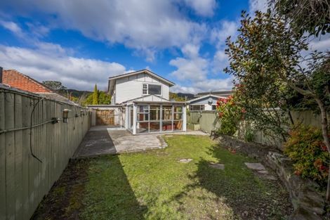 Photo of property in 82 Oxford Terrace, Epuni, Lower Hutt, 5011