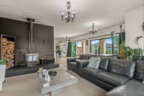 Photo of property in 6 Banksia Grove, Milson, Palmerston North, 4414