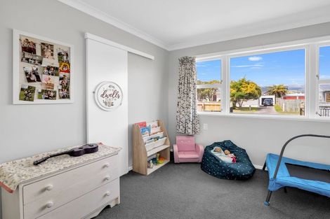 Photo of property in 17 Ferguson Street, Levin, 5510