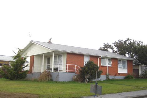 Photo of property in 2 Milford Street, Heidelberg, Invercargill, 9812