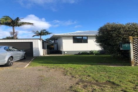 Photo of property in 5 Longstead Avenue, Papamoa Beach, Papamoa, 3118