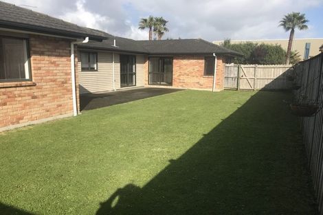 Photo of property in 487 Te Irirangi Drive, Flat Bush, Auckland, 2013