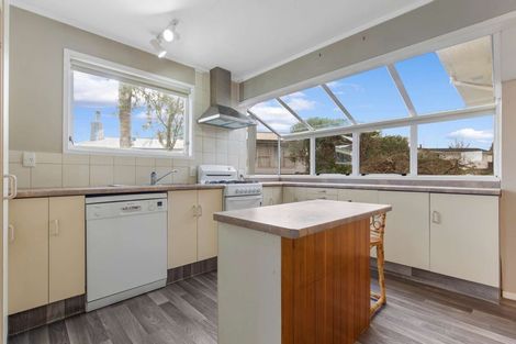 Photo of property in 9 Browning Crescent, Owhata, Rotorua, 3010