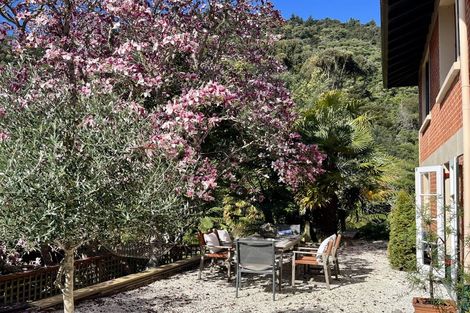 Photo of property in 8 Rutland Street, Picton, 7220