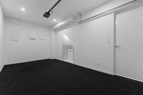 Photo of property in 3b Raupapa Street, Northcote, Auckland, 0627