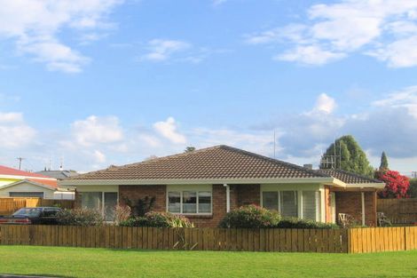 Photo of property in 2 Waimapu Street, Greerton, Tauranga, 3112
