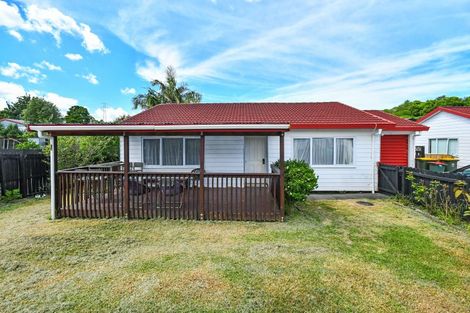 Photo of property in 1/11 Kirklow Place, Goodwood Heights, Auckland, 2105