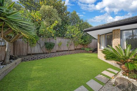 Photo of property in 11 Cognac Place, Henderson, Auckland, 0612