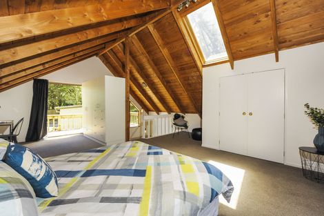 Photo of property in 105 Wirihana Road, Titirangi, Auckland, 0604