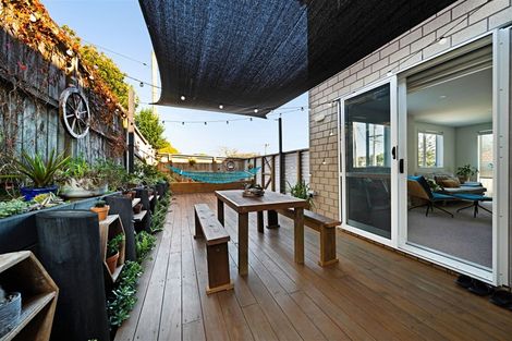 Photo of property in 51a Routley Drive, Glen Eden, Auckland, 0602