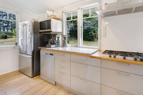 Photo of property in 37 Camp Road, Coroglen, Whitianga, 3591