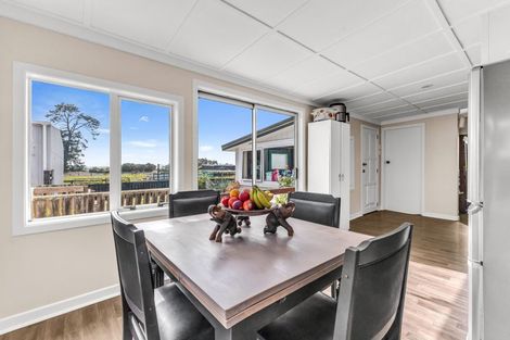 Photo of property in 122 Cordelia Street, Stratford, 4332