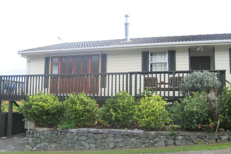 Photo of property in 1 Aspen Grove, Maungaraki, Lower Hutt, 5010