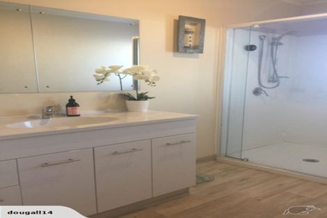 Photo of property in 11b Springs Road, Parakai, 0830