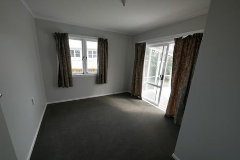 Photo of property in 10 Gills Avenue, Papakura, 2110