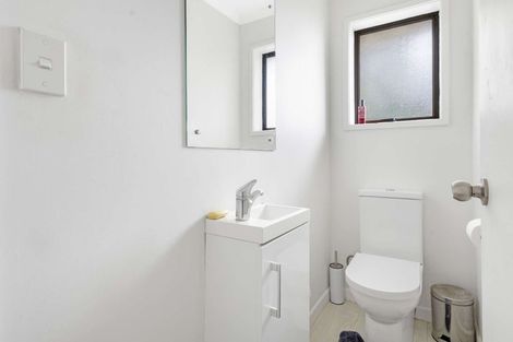 Photo of property in 12 Ash Place, Whalers Gate, New Plymouth, 4310