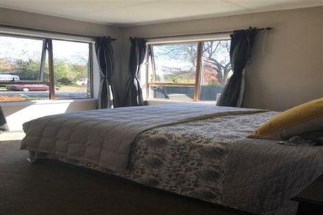 Photo of property in 47 James Cook Street, Havelock North, 4130