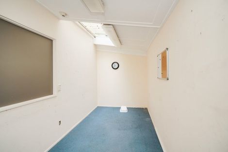 Photo of property in 24 Esk Street, Roslyn, Palmerston North, 4414
