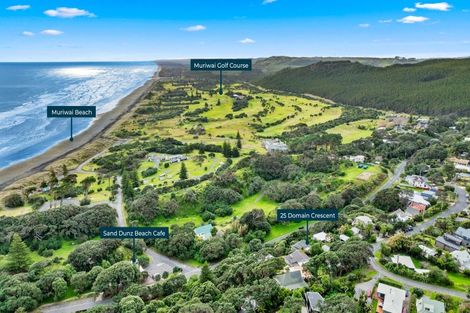 Photo of property in 25 Domain Crescent, Muriwai, Waimauku, 0881