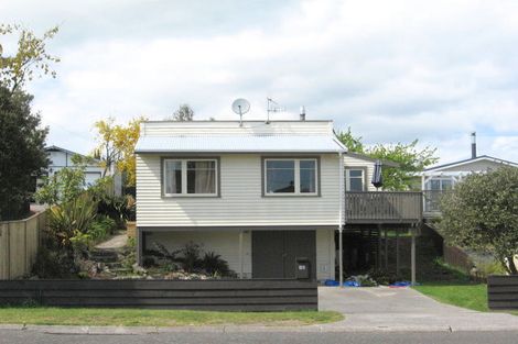 Photo of property in 19 Waitahanui Avenue, Taupo, 3330