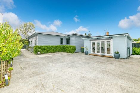 Photo of property in 16 Gillies Avenue, Claudelands, Hamilton, 3214