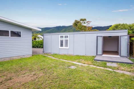 Photo of property in 32 Sylvan Avenue, Waikanae, 5036