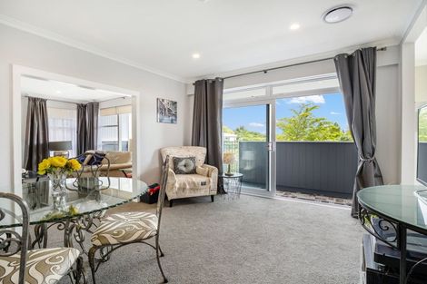 Photo of property in 5 Wigan Place, Hokowhitu, Palmerston North, 4410